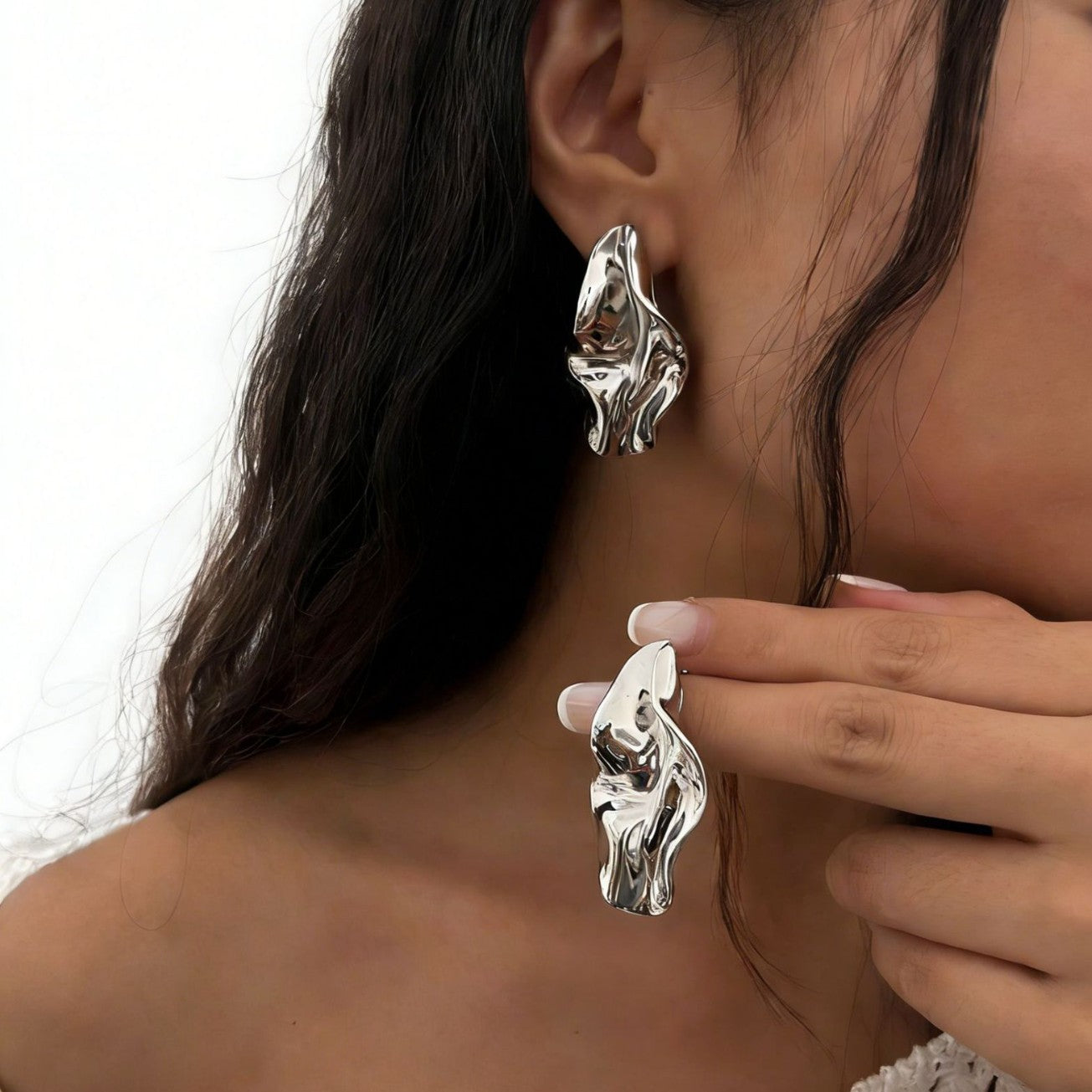 Liquid Lava Metal Simple Fashion Geometry Pattern Irregular Pleated Leaf-shaped Stud Earrings