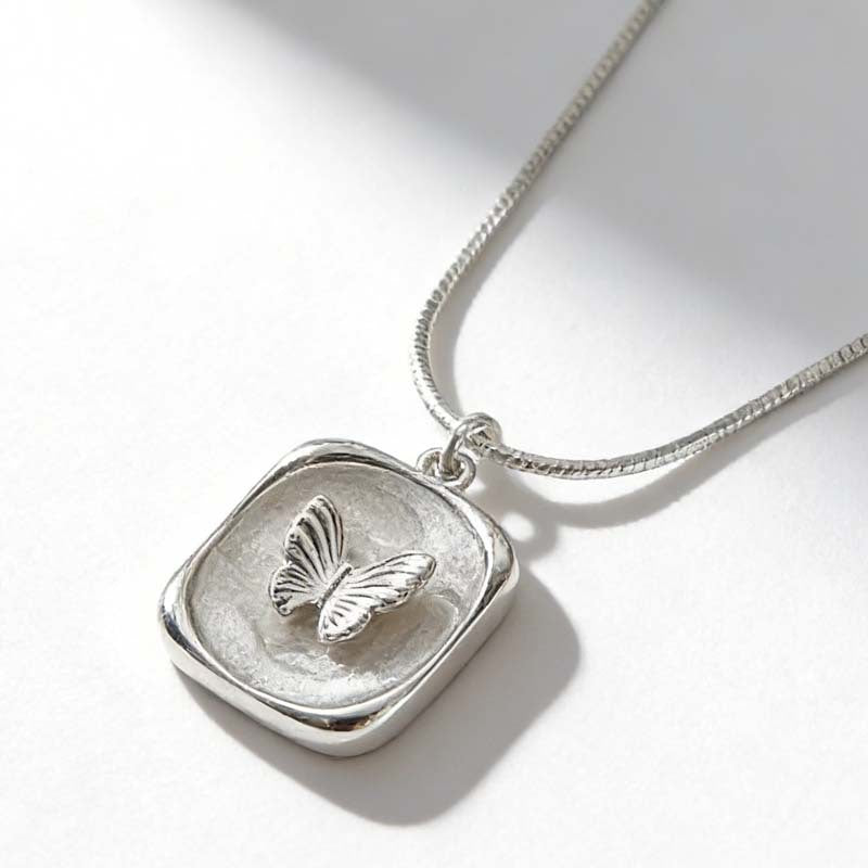 Fashion Relievo Butterfly Shadow Dream Finding Square Plate Female Simple Necklace