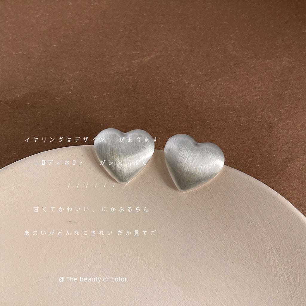 Brushed Sier Needle Matte Finish Heart-shaped High-grade Ear Simple Earrings