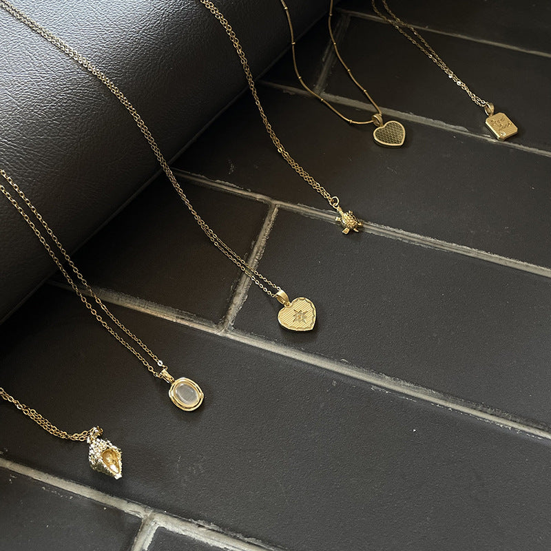 No Fading Chain Heart-shaped Double-sided Square Necklaces