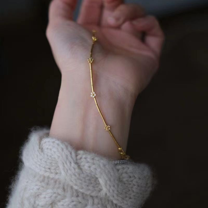 Women's Inlaid Small Flower Golden Tube Simple Exquisite High Sense Pork Bracelet