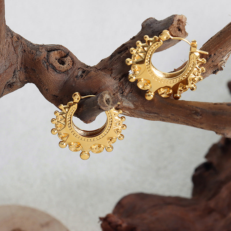 Antique Style Artistic Design Crown Steel Ball Stitching Earrings