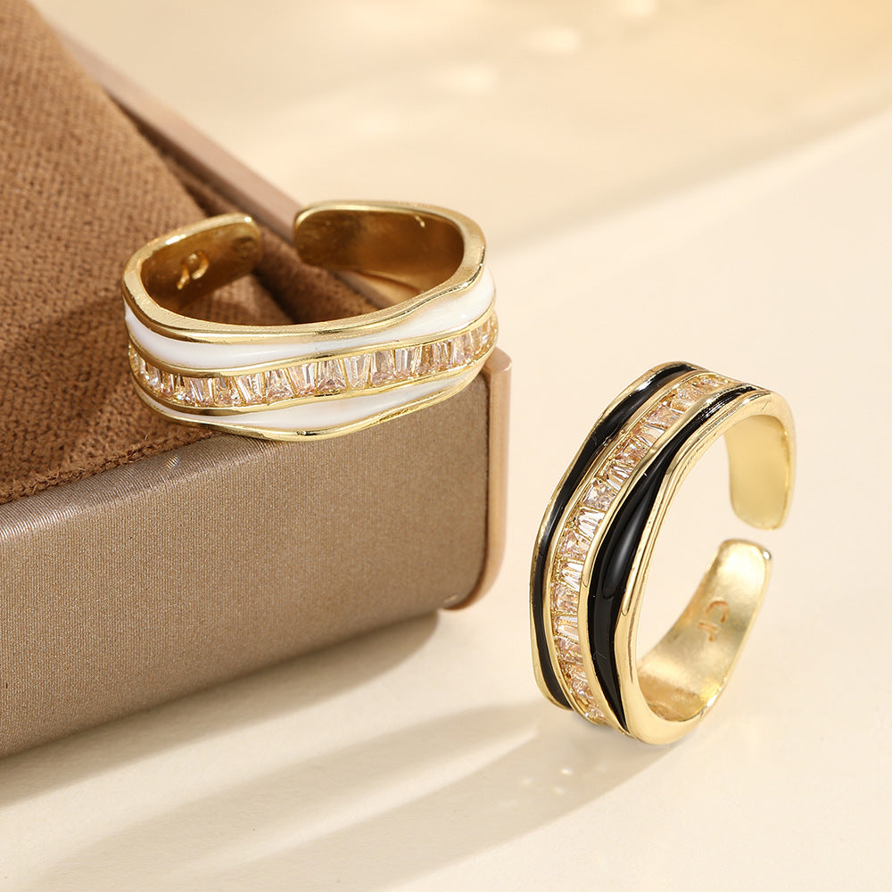 Simple Romantic Pearlescent White Drip Glazed Index Rings
