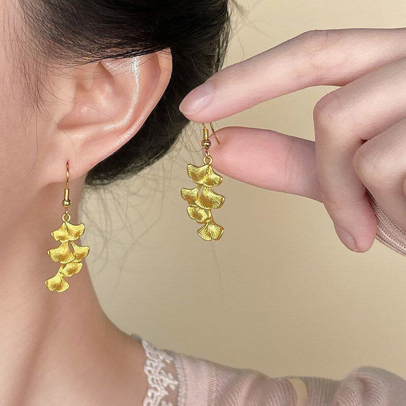 Women's Needle High-grade Super Flash Zircon Light Luxury Refined Grace Earrings