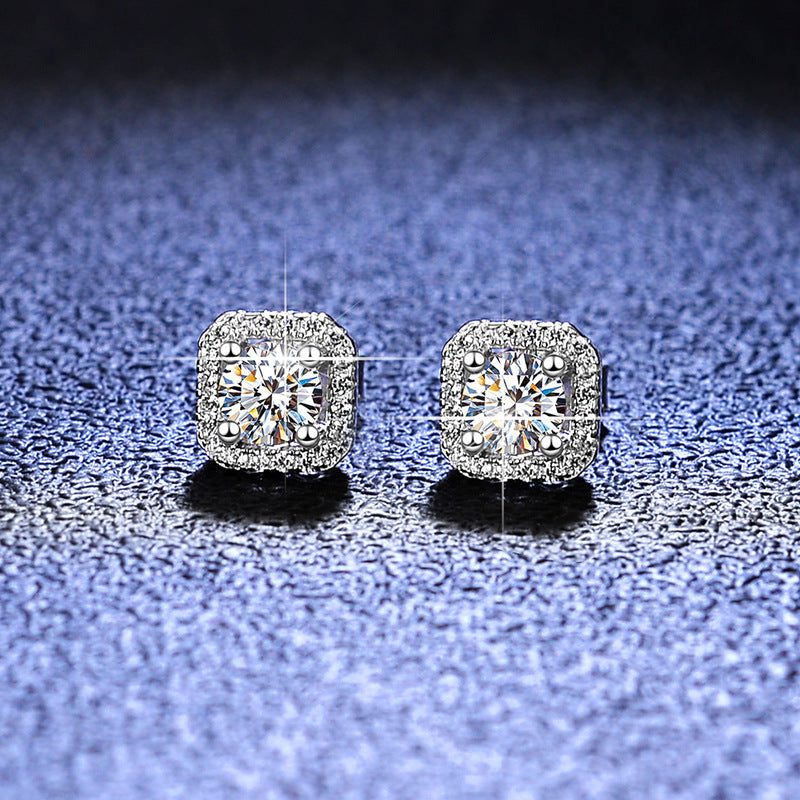 Live Simulation Moissanite Female With Hearts Sterling Stud Earrings