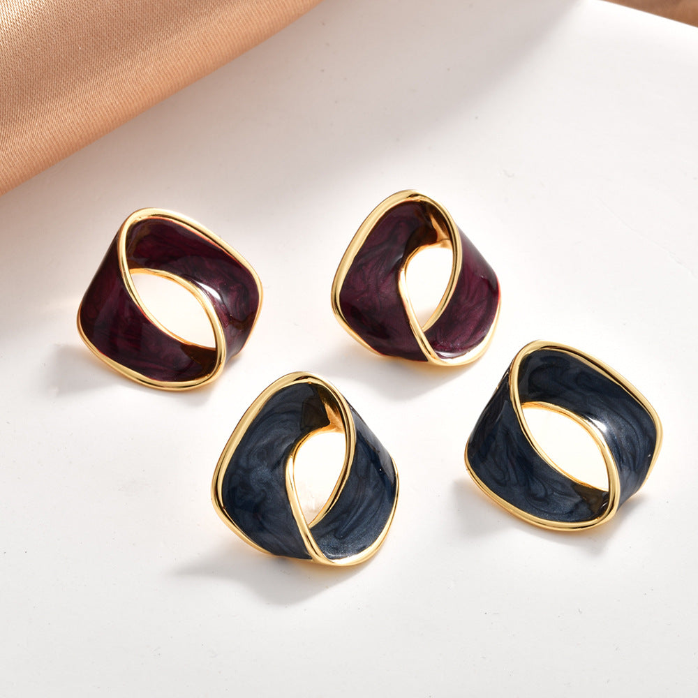 Women's Retro Simple Fashion Temperament Wild Elegant Light Luxury High-grade Personalized Stud Earrings