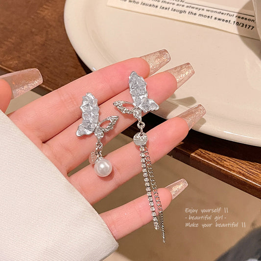 Tassel Asymmetric Butterfly Blue Diamond In The Debris Earrings