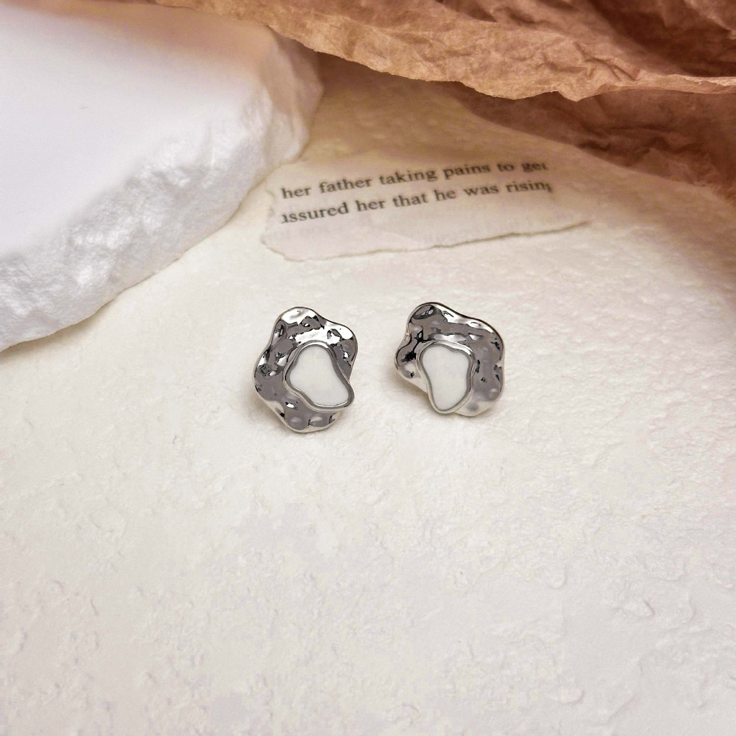 Fashionable Metal Texture Light Luxury Simple Earrings