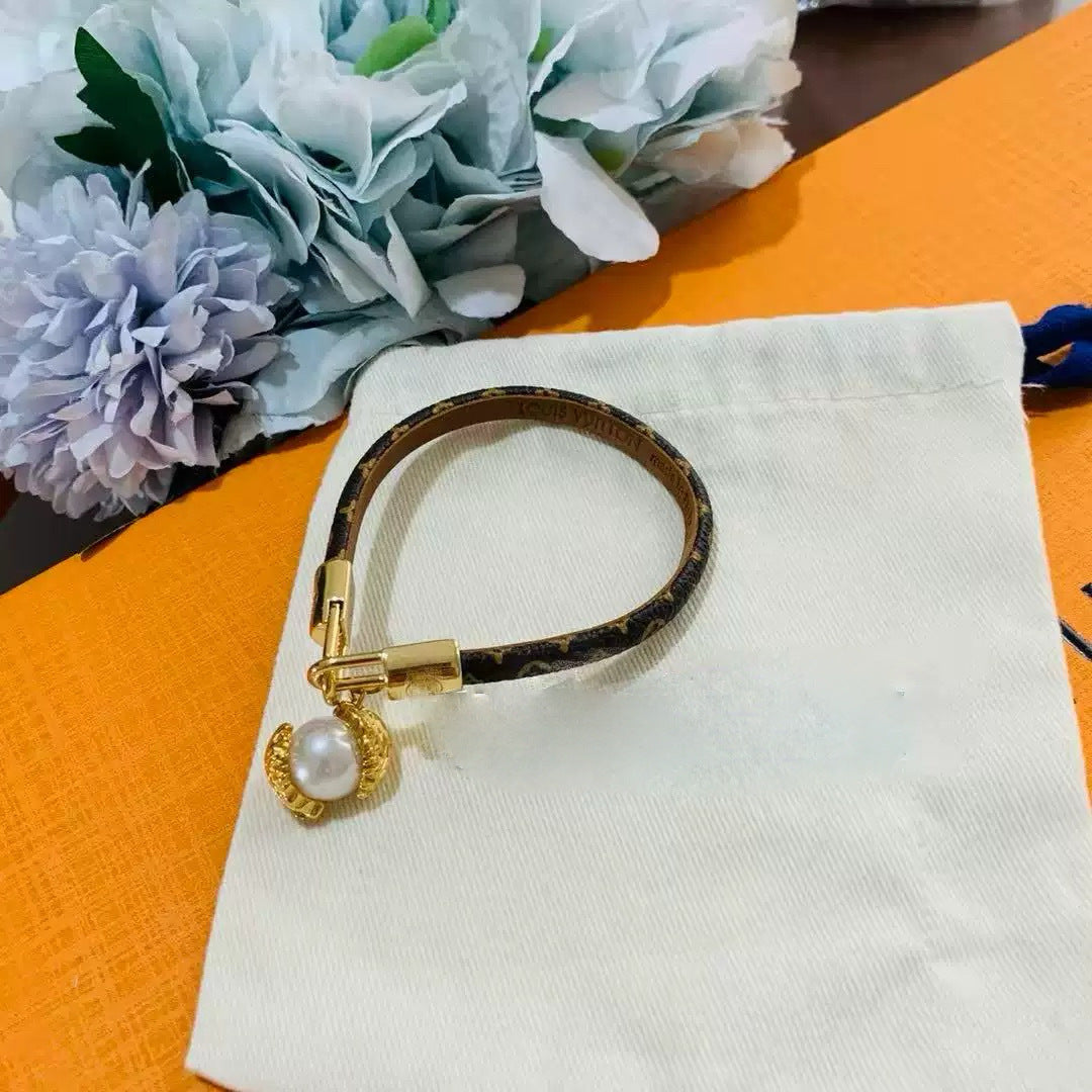 Women's & Men's Leather Wide V-shaped Buckle Affordable Luxury Fashion Couple Simple Bracelets