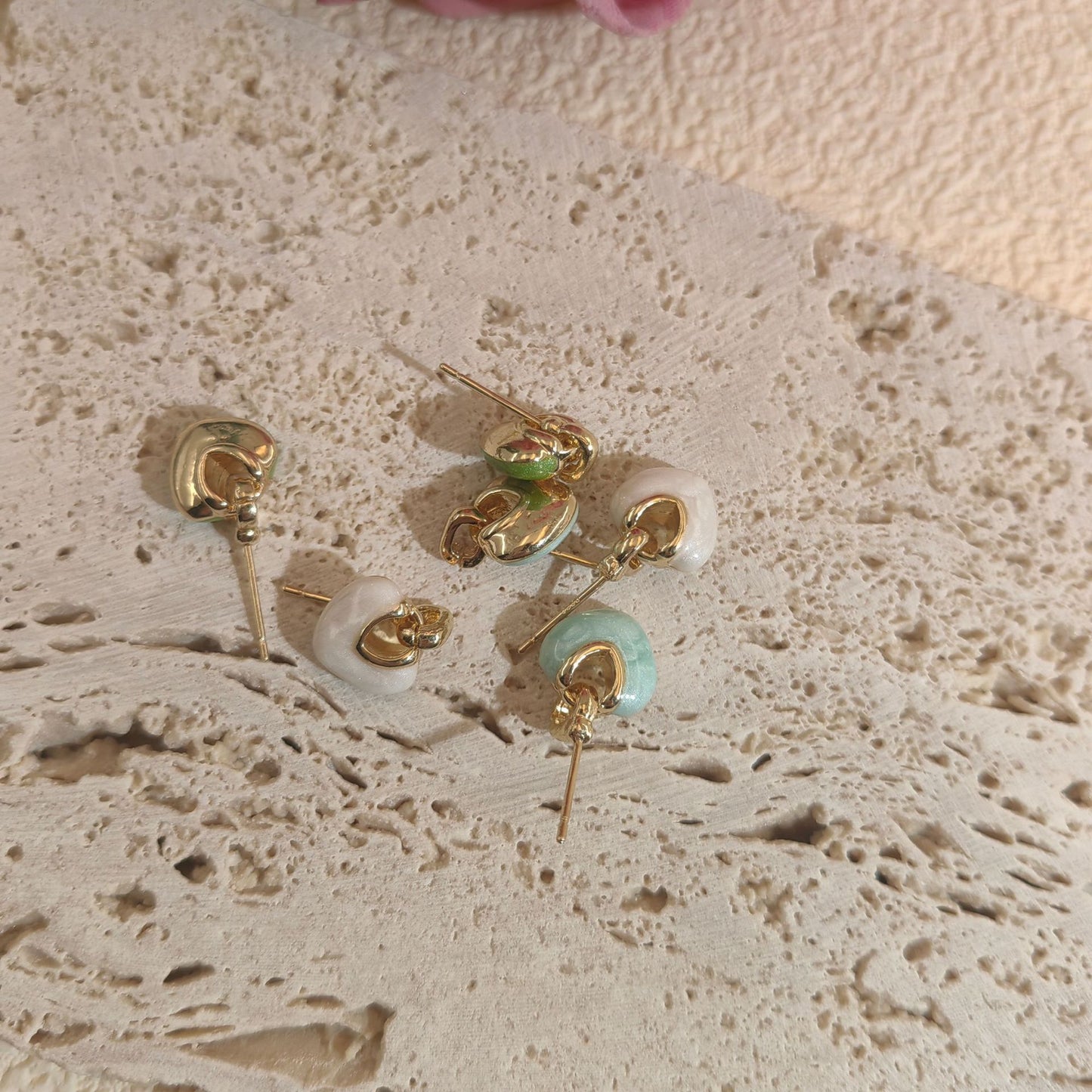 Women's Love Heart Niche Design Advanced Exquisite Stud Earrings