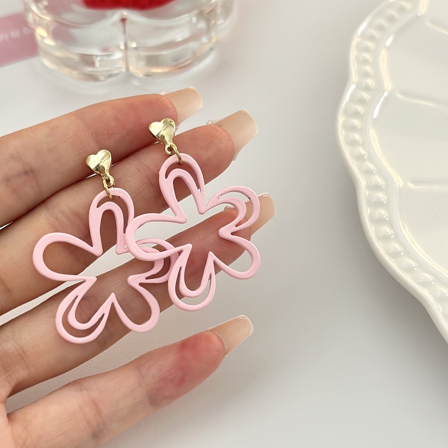 Women's Pink Flower Niche Design French For Ear Earrings