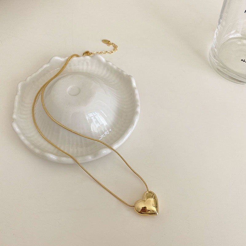 Style Niche Design Minimalist Glossy Heart-shaped Collarbone Light Necklaces