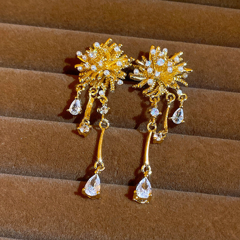 Women's Needle Inlaid Zircon Leaves Tassel Personalized Design Earrings