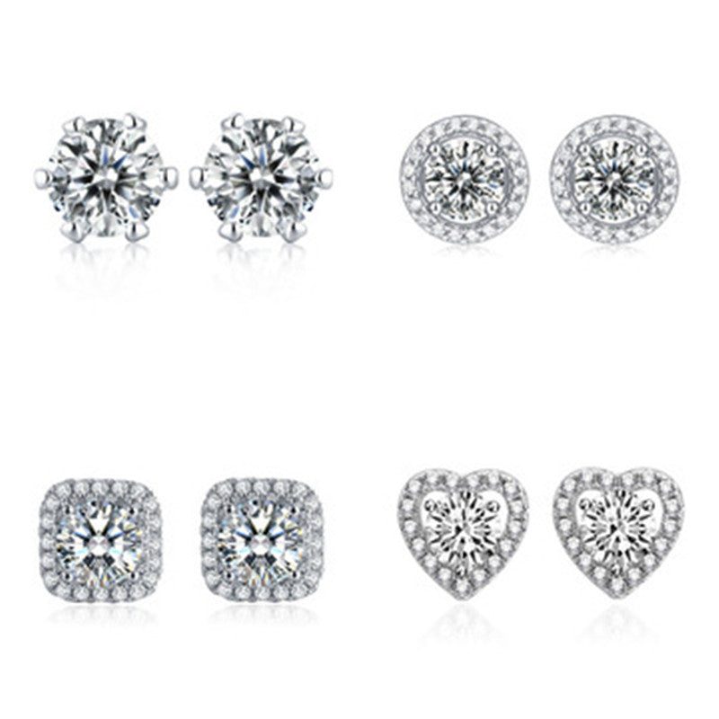 Live Simulation Moissanite Female With Hearts Sterling Stud Earrings
