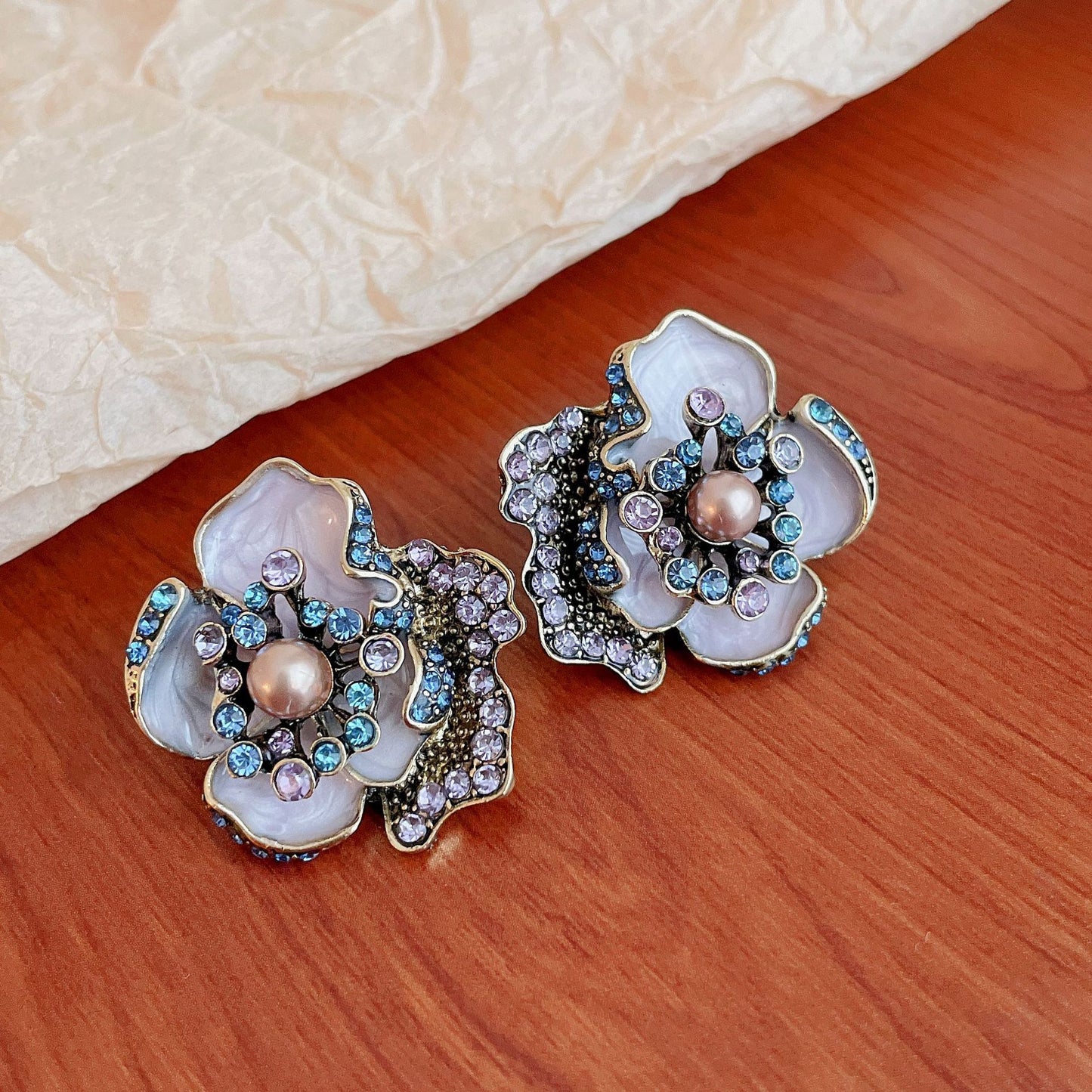 Needle Butterfly Enamel Vintage Court Style Delicate Light Luxury Earrings