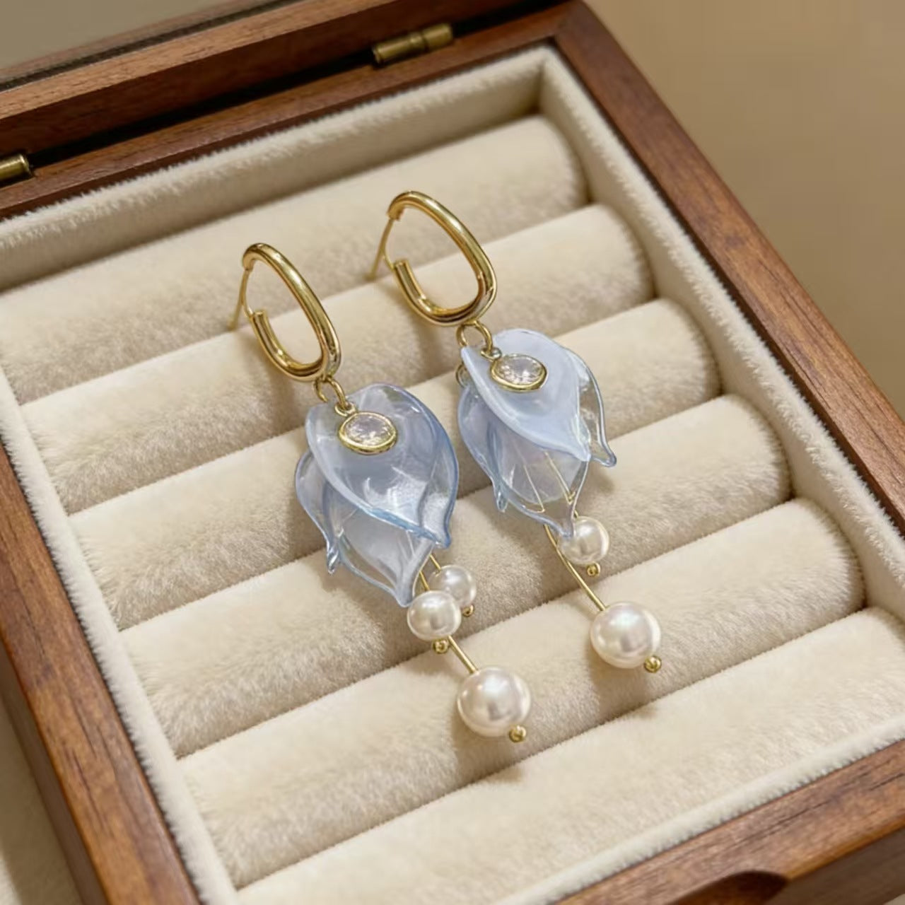 French White Petals Pearl Tassel Light Luxury High Earrings