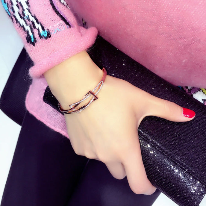Women's Style Simple Cross Geometric Heart Shape Bracelet