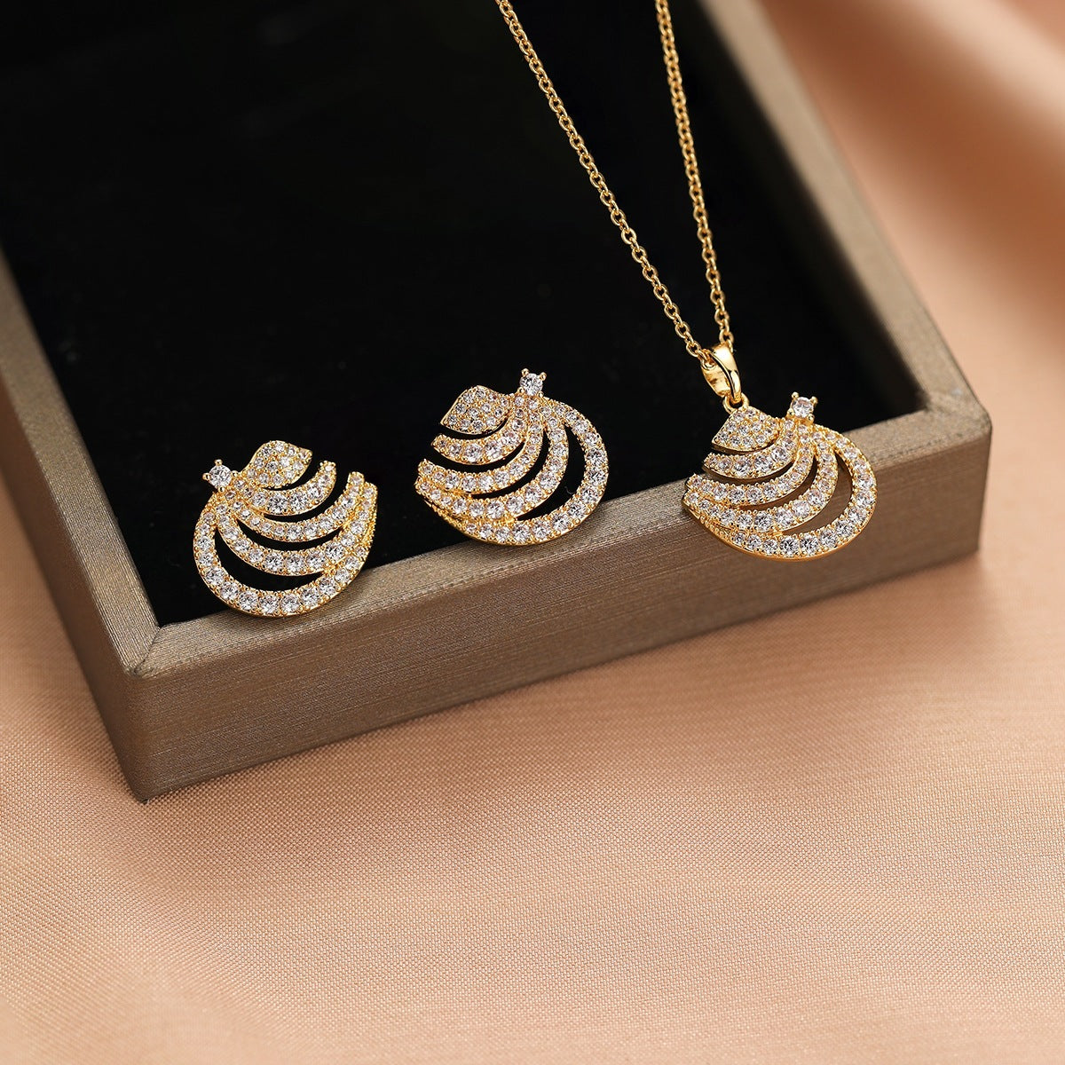 Glamorous Comfortable Two-piece Affordable Luxury Fashion Jewelry Set