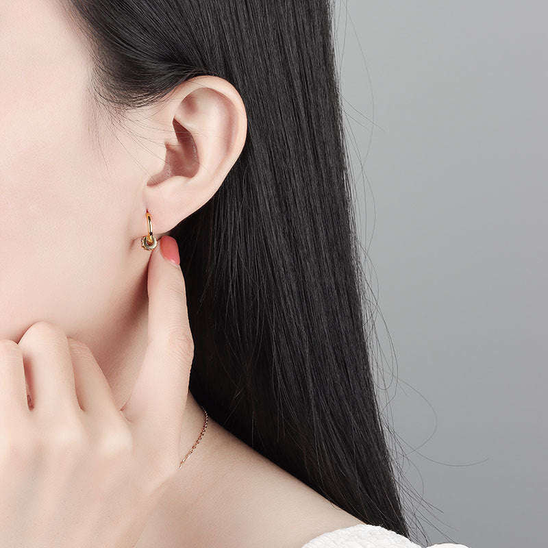 Women's Retro Diamonds Multiple Ways To Wear Circle For Simple Personality Stud Earrings