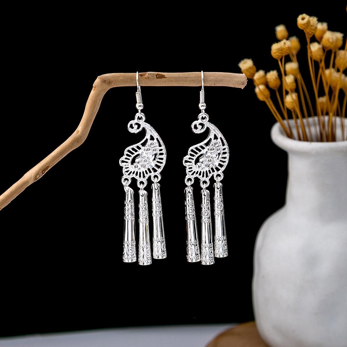 Miao Sier Personality Hollow Out Leaf-shaped Fashion Earrings