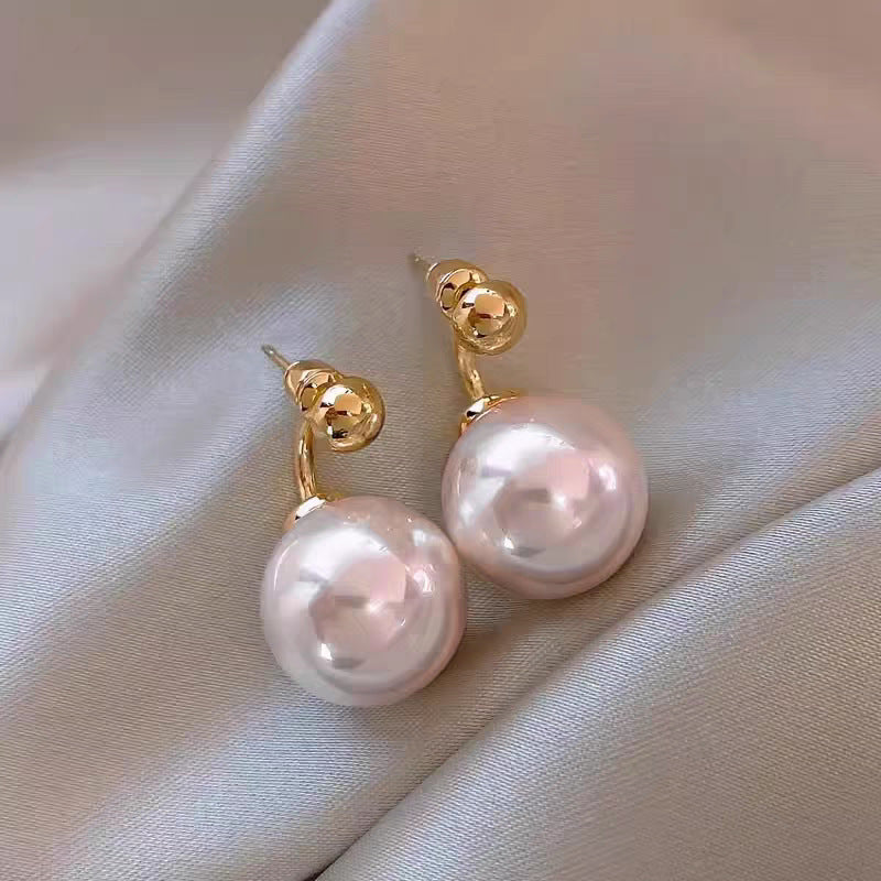 Charming Women's Bow Pearl Light Luxury Earrings