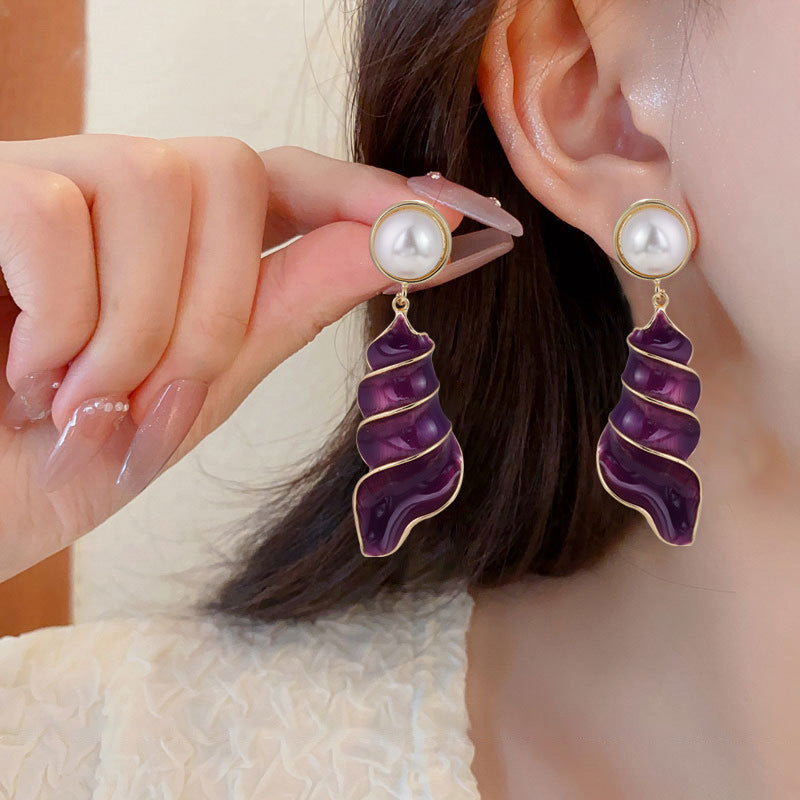 Women's Dripping Conch Retro Exaggerated High-grade Design Sense Earrings