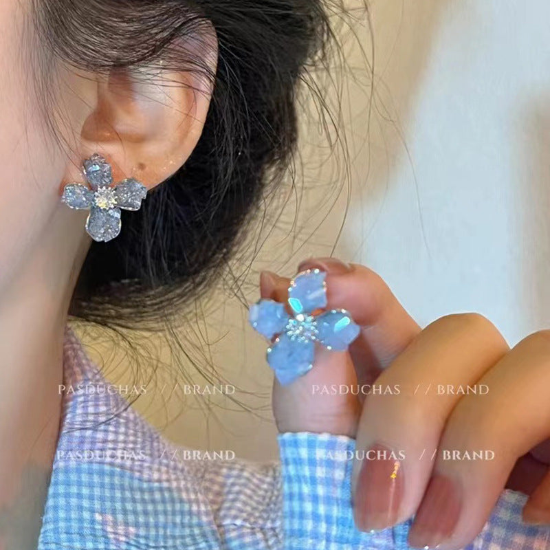 Women's Sier Needle Fresh Flower For Light Luxury Minority High-grade Pearl Stud Earrings
