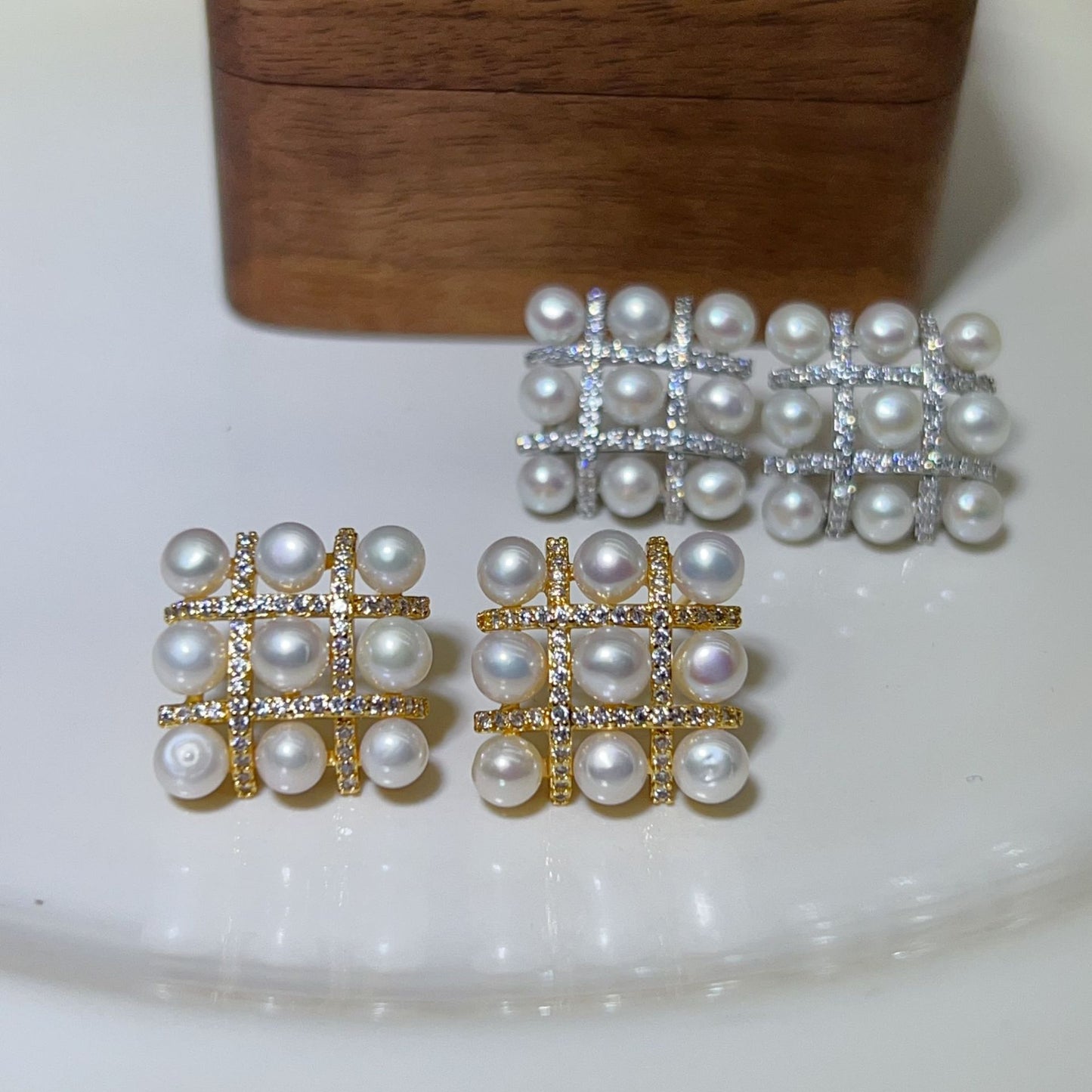 Micro Inlaid Zircon Pearl Tassel Sier Needle Earrings