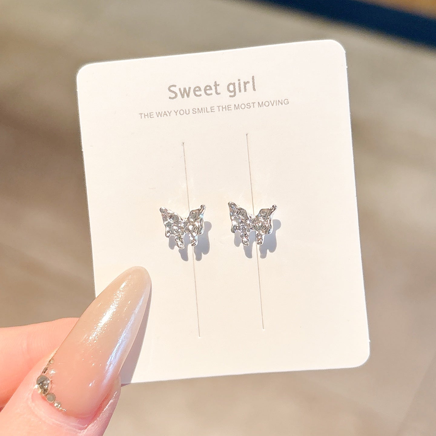 Women's Korean Style Metal Alloy Pearl High-grade Long Stall Light Stud Earrings