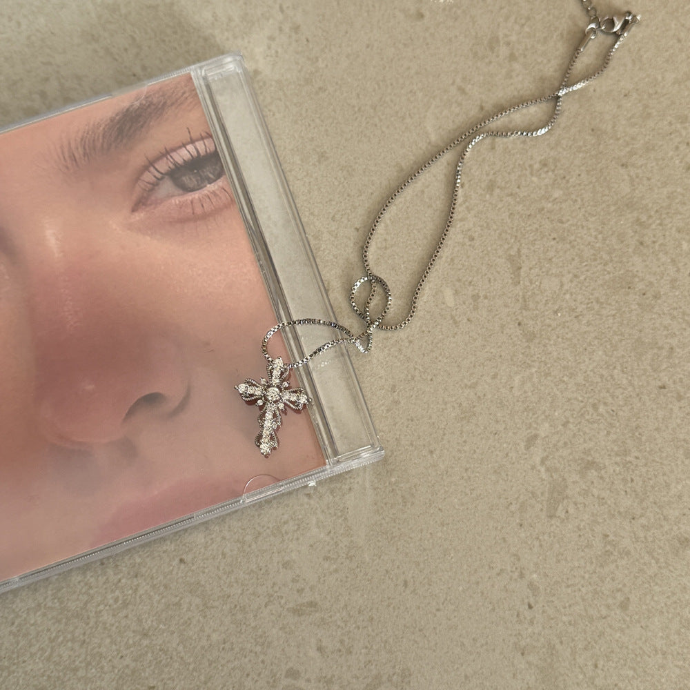 Cross Female Niche High-grade Copper Inlaid Zirconium Clavicle Necklace