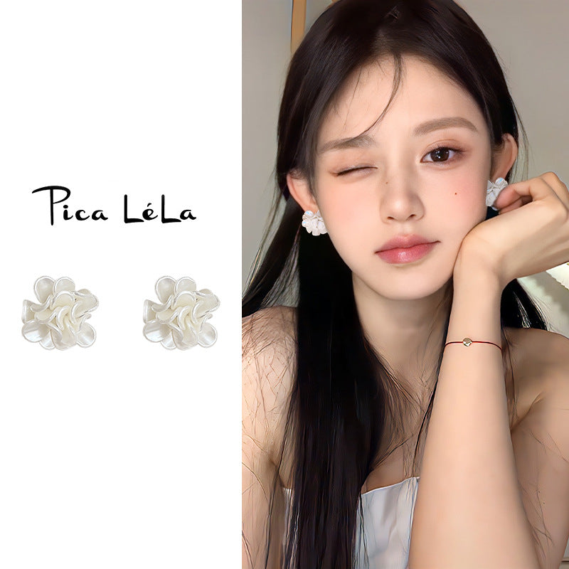 Women's Sier Needle White Flower Summer High-grade Temperament Camellia French Seaside Earrings
