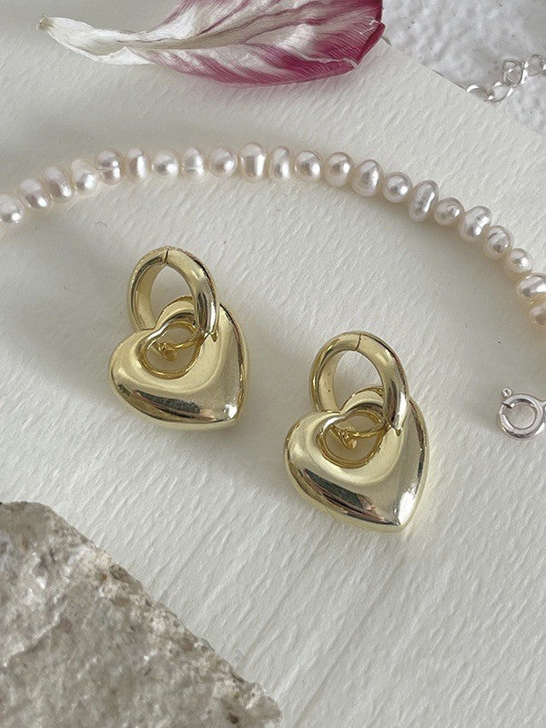 Women's Small Simple Hollow Pearl High-grade Refined Stud Earrings