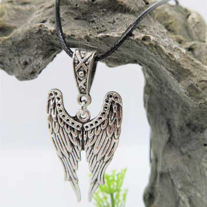 Fashion Retro Angel Wings Niche Design Necklaces