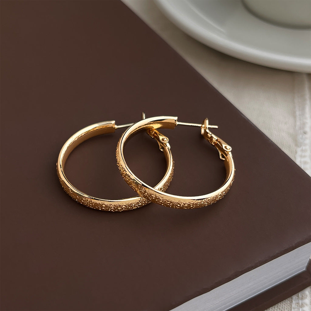 Women's Minimalist Exaggerated Big Ear Fashionable Temperament Personalized Cold Style Simple Earrings