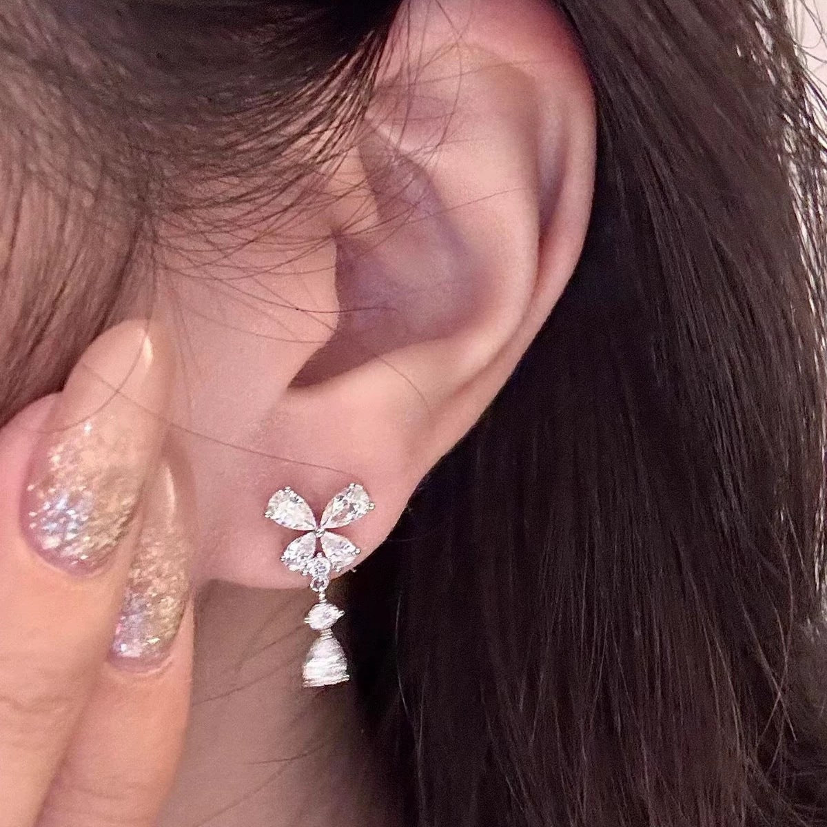 Inlaid Zircon Butterfly Female Light Luxury Minority Earrings