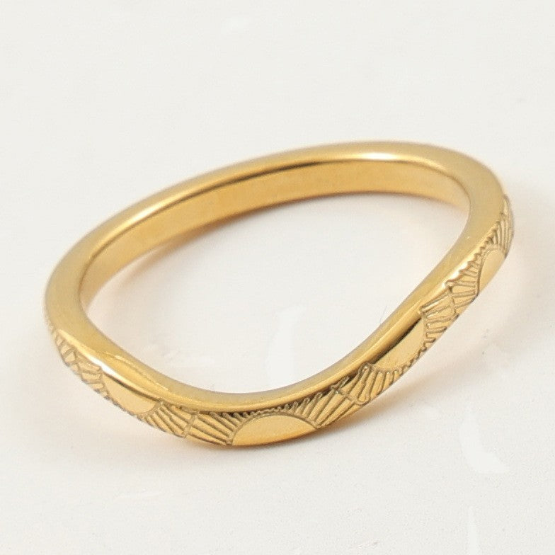 Curved Sunflower Pattern Titanium Steel Gold Rings