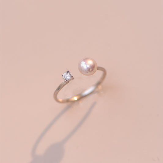 Gloss Pearl Shining Diamond Design Sterling Ring