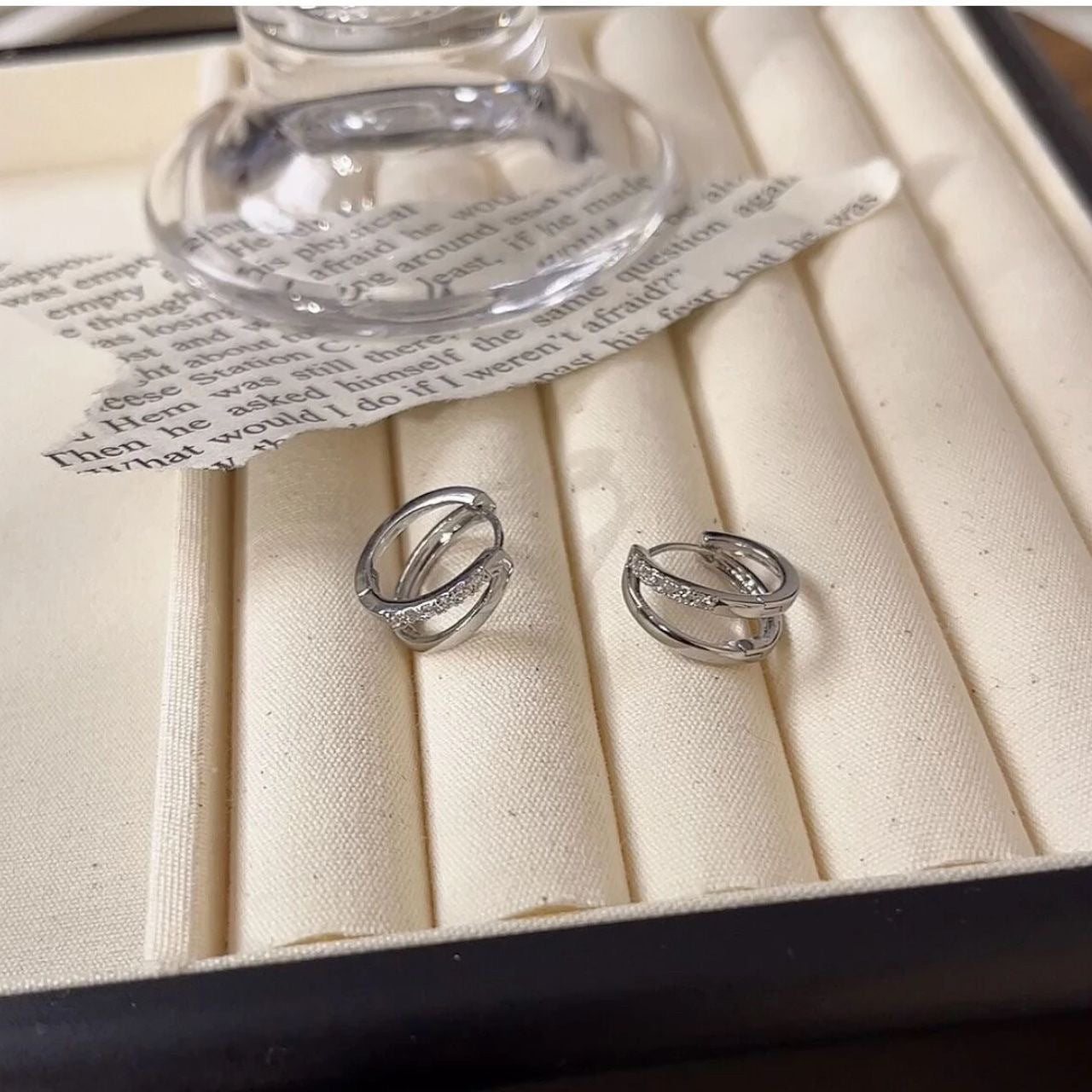 Women's Rhinestone Simple Light Luxury High-grade Unique Rings
