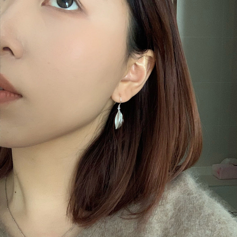 Simple Compact Brushed Wood Fruit Female Carambola Earrings