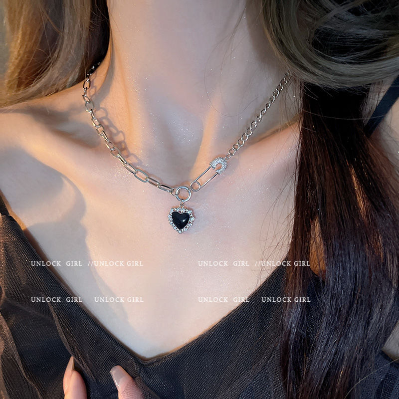 Women's Zircon Black Heart-shaped Pin High-grade Niche Necklace