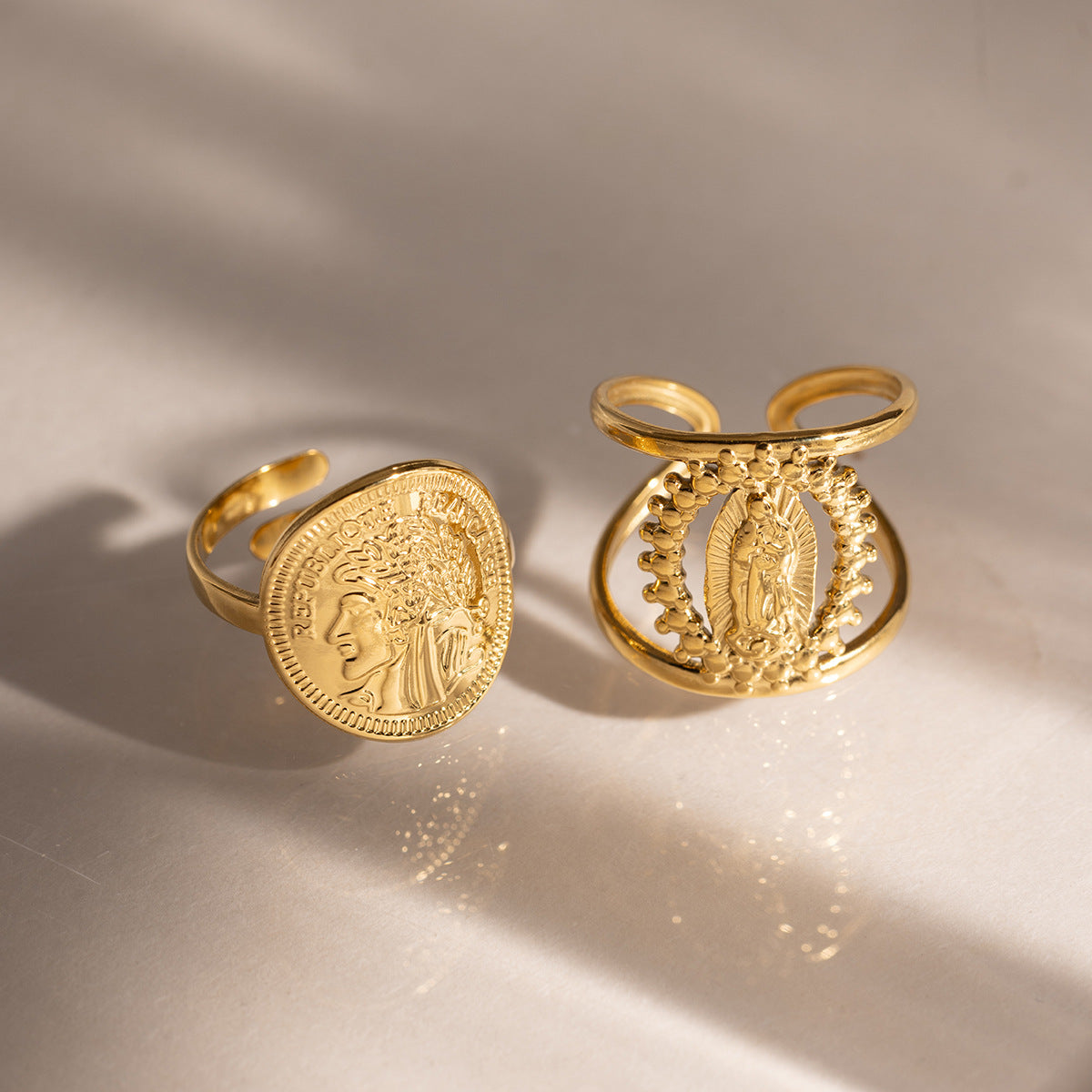 Women's Retro Style Fashion Gold Stainless Steel Ring