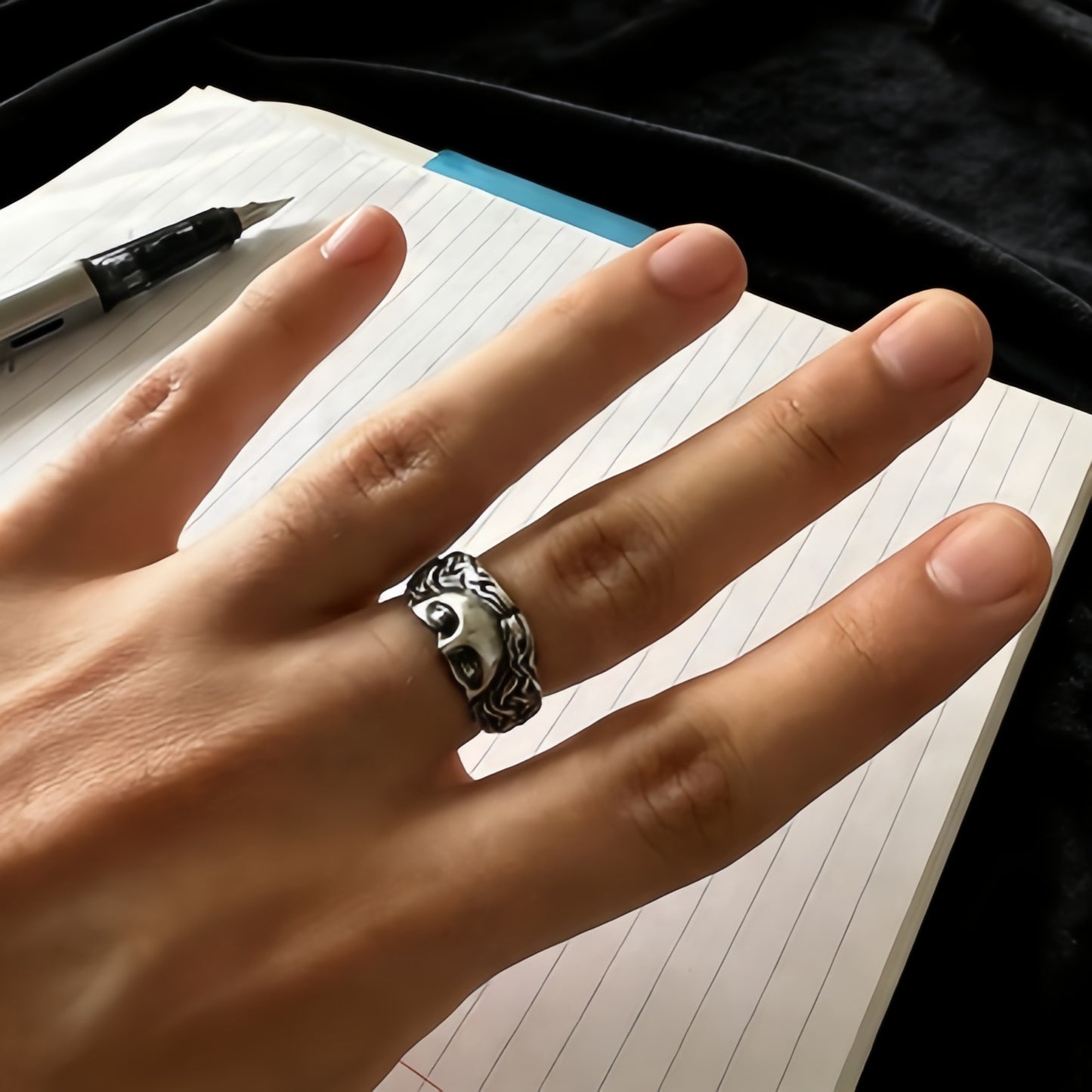Women's & Men's Venus Half Face Cold Wind Stylish Ring