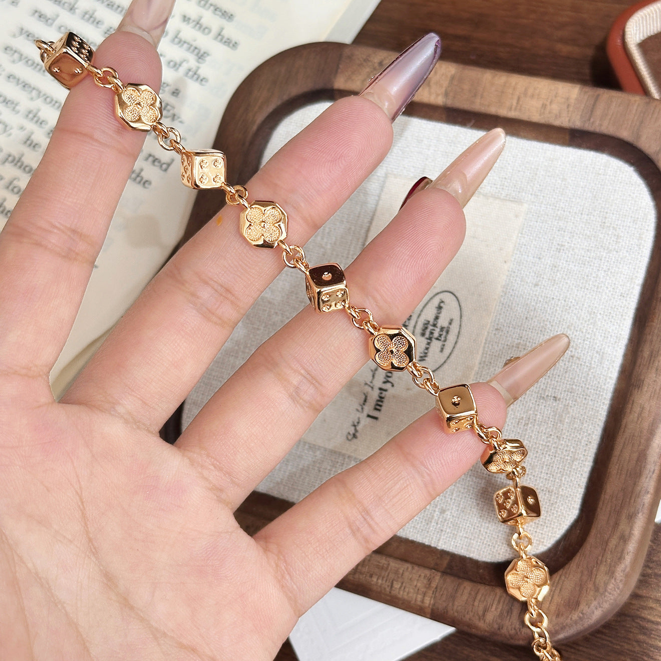 Women's Retro Dice Clover Fashion Simple High Sense Bracelets