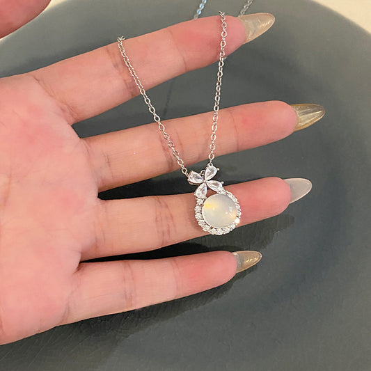 Chalcedony Female Light Luxury Minority Design Necklaces