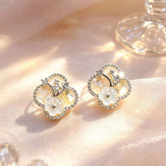 Women's Inlaid Natural Shell Light Luxury Sense Versatile Niche Stud Earrings