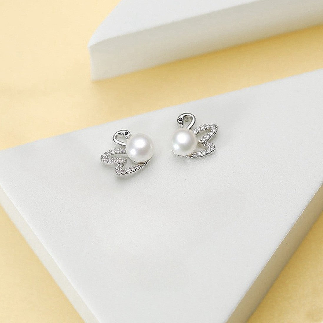 Pearl Ear Love High Sense Simple Temperament Stud Earrings