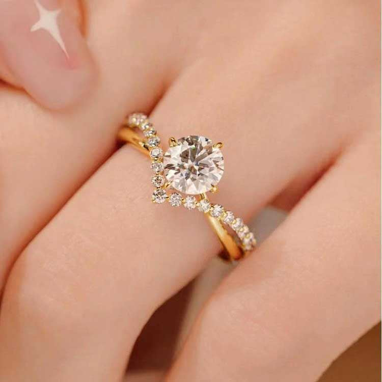 Women's & Men's Inlaid Zircon Light Luxury Simplicity Couple Rings