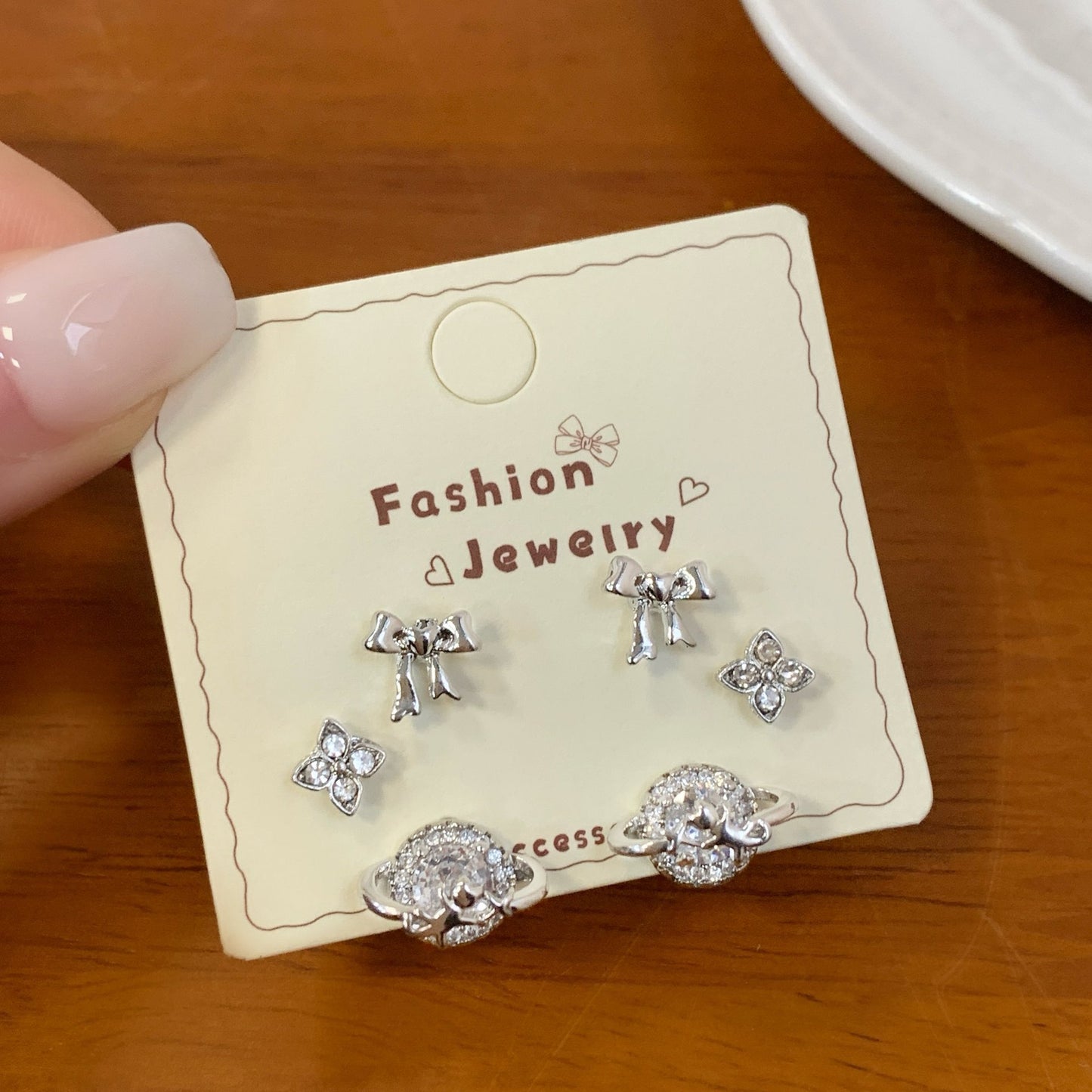 Women's Cool Super Flash Zircon Earings Sier Needle Light Luxury Minority Stud Earrings