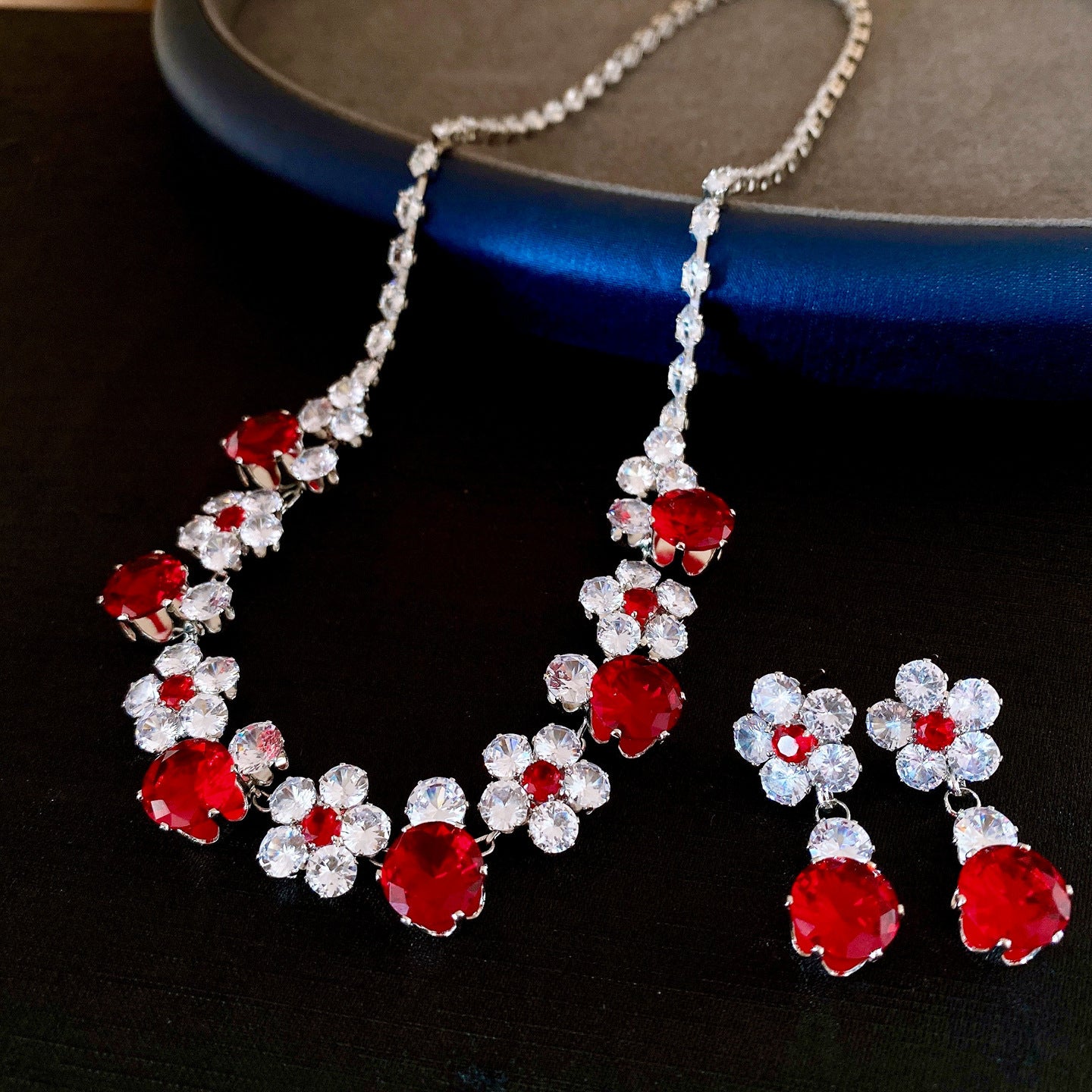 Elegant Drop Round Light Luxury Minority Necklaces
