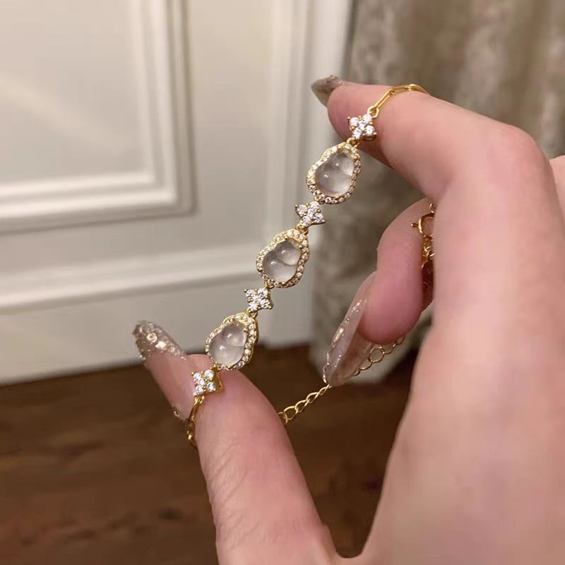 Style Love Star High-grade Retro Exquisite Versatile Personality Bracelet